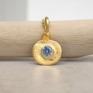 Vintage gold pendant with tiny blue topaz layering necklace, 14k Gold pendant, Delicate pendant, December birthstone,Minimalist necklace