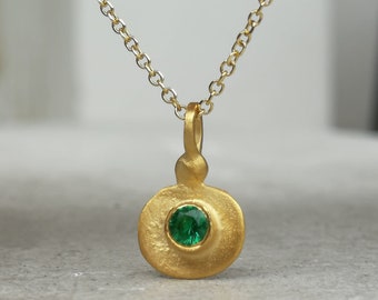 14k Gold Agate Pendant Necklace, Dainty Minimalist Disc