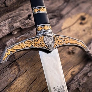 Excalibur Sword Replica: Engraved Stainless Steel, Leather Grip & Sheath