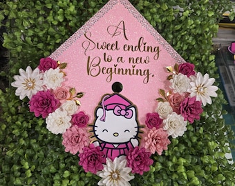 Adorno para birrete de graduación con diseño floral rosa, promoción de 2026. Listo para enviar.