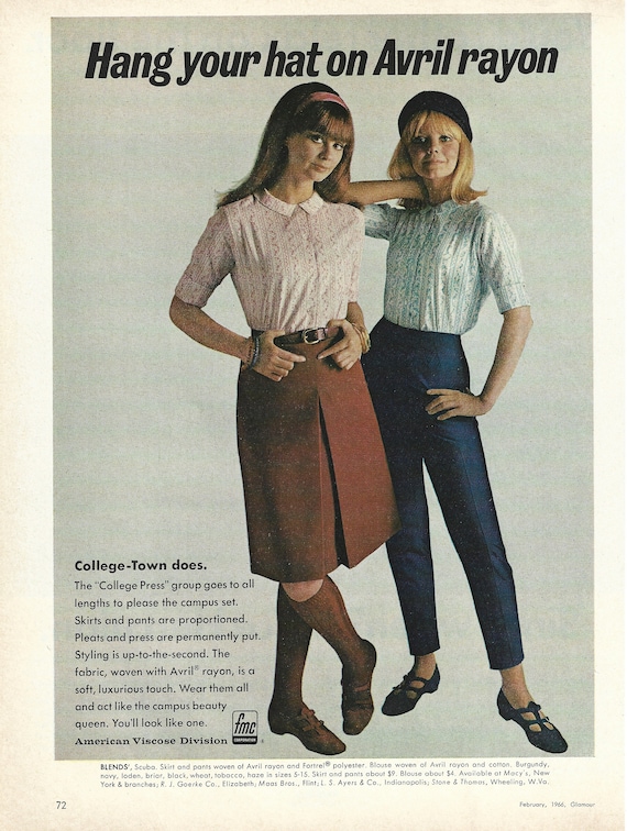 1942 Lord Taylor Fashion Clothing College Shop Original Ad 