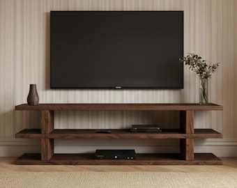 Handgefertigter rustikaler Fernsehtisch aus Eiche: Altholz Konsolentisch