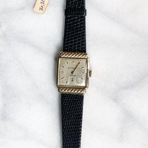 1940s - WITTNAUER REVUE - 10K Gold Filled Bezel - Vintage Manual Wrist Watch