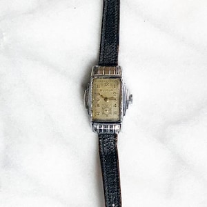 1930s - BULOVA - Art Deco - Vintage Manual Wrist Watch