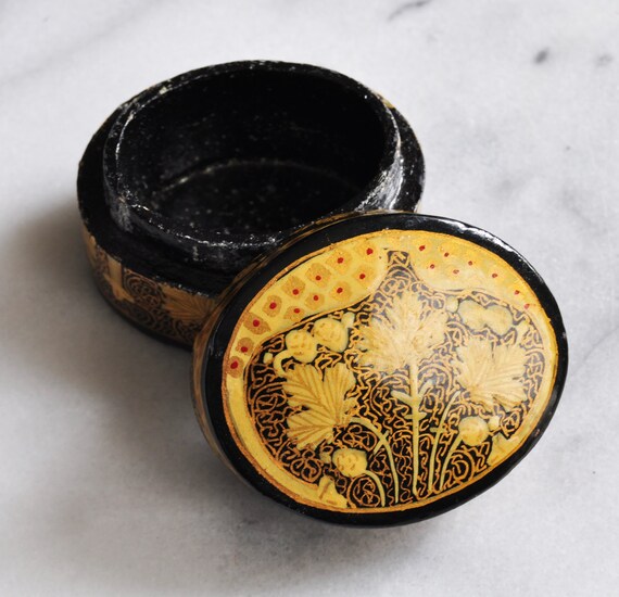 Mini Hand Painted Box With Leaf Pattern - image 1