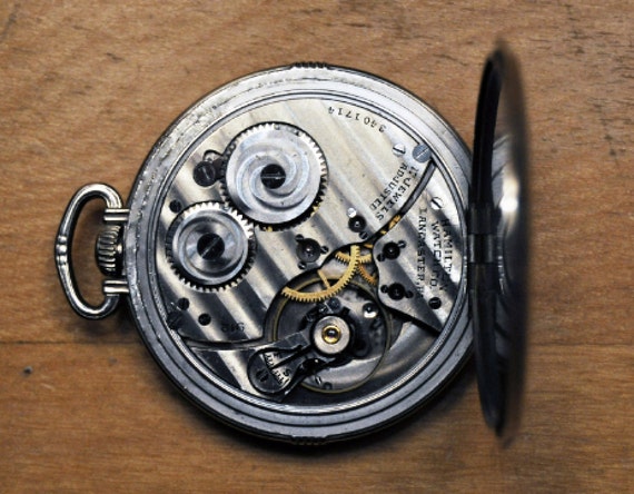 Gents 1930s Hamilton gold filled pocket watch. - image 3