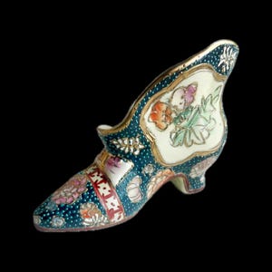 Antique Japanese Miniature Shoe Satsuma Yaki Small Decorative Gold Moriage