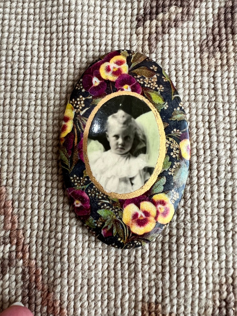 Celluloid Mirror Baby Wreathed in Pansies Vintage Mourning Photo image 3