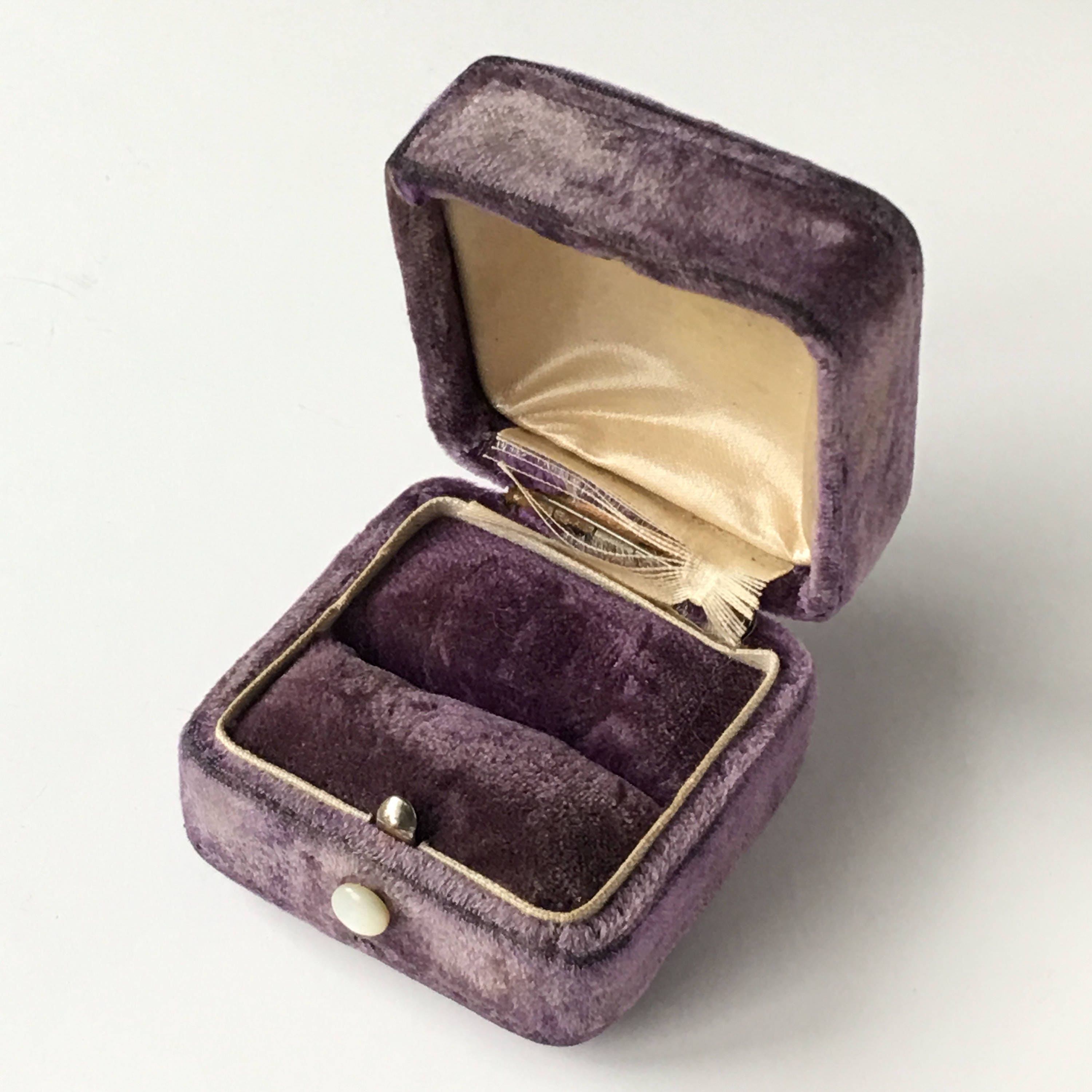 Antique Velvet Ring Box  Wedding Jewelry  Purple Presentation