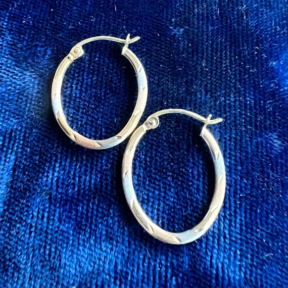 10K Gold Hoop Earrings Tricolor Oval Hoops - image 3