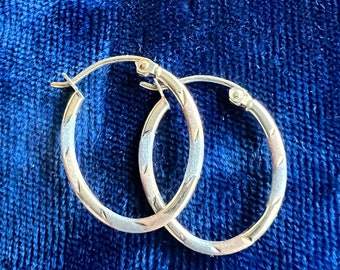 10K Gold Hoop Earrings Tricolor Oval Hoops