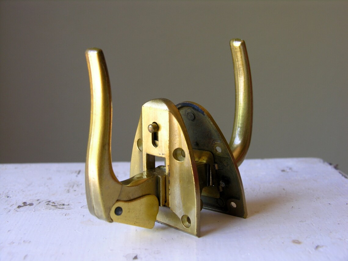 Yale Screen Door Catch 1011 Vintage Brass Handle Hardware Etsy