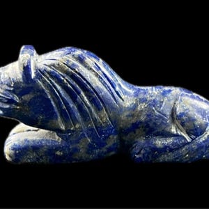 Antique Lapis Lazuli Carved Lion Asian Figurine Recumbent Objet d’Art