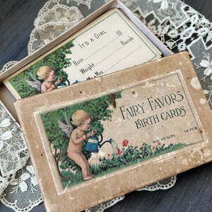 Tarjetas de anuncio de nacimiento vintage Favores de hadas Anuncios Ephemera antigua Caja original Es una niña Lote de 9