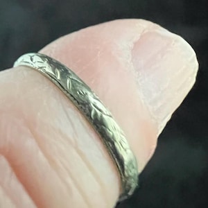 10K White Gold Baby Ring Above Knuckle Midi Ring Fine Jewelry Size 1/2