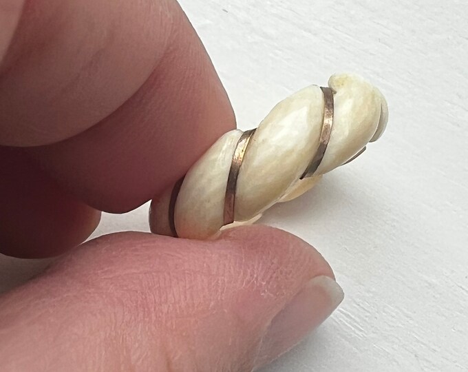 14k Gold White Bone Ring Ribbed Twist 1/4” Wide