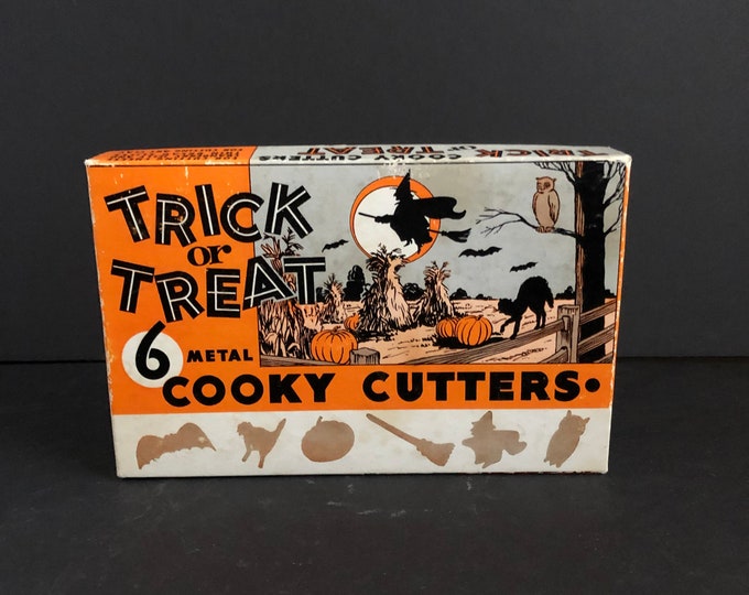 Halloween Cookie Cutters Vintage Cooky Bakeware in Original Complete Box