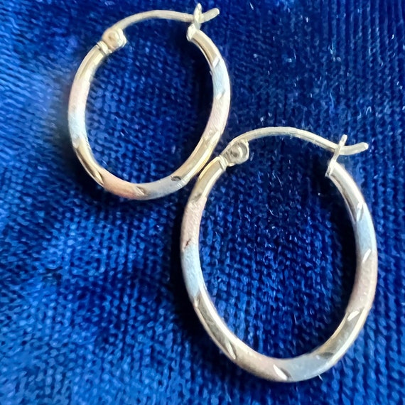 10K Gold Hoop Earrings Tricolor Oval Hoops - image 10