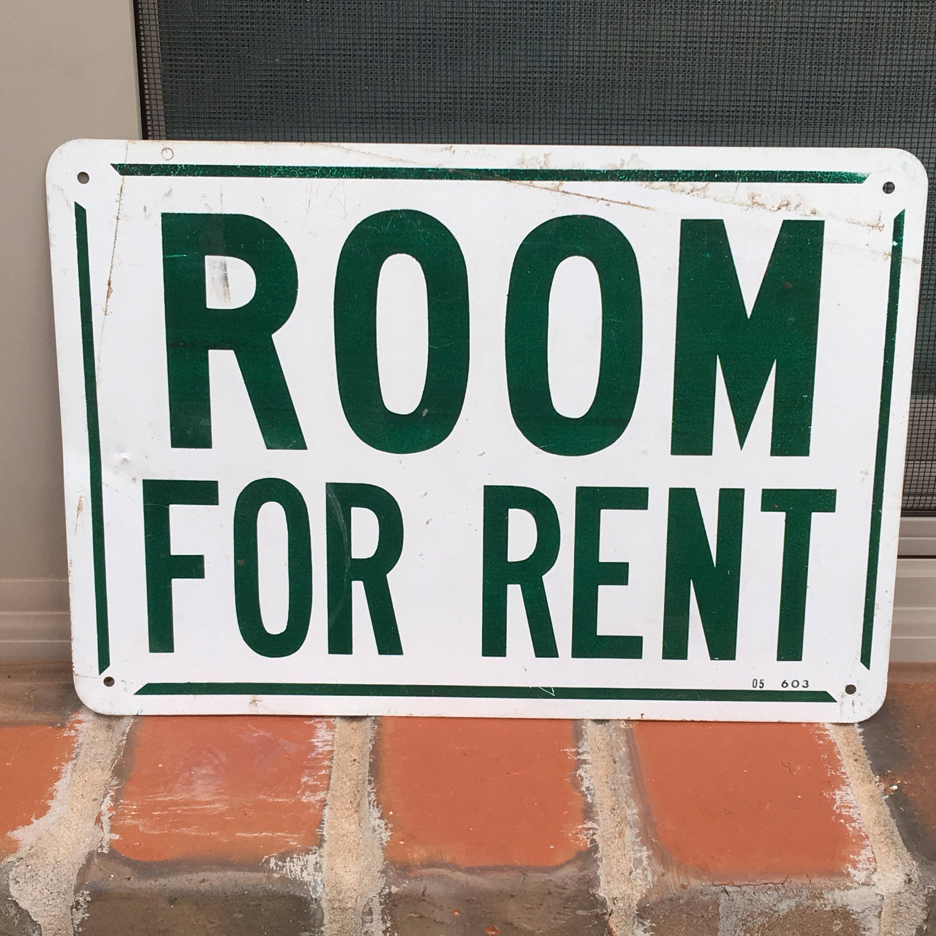 Rent a Room. For rent. Room for rent игра. For rent перевод. Rent up