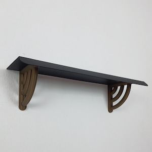 Bold Arcs Metal Wall Shelf – Modern Steel Shelf with 3D Printed Brackets – Custom Colors – Floating Style – Dual Mount Design