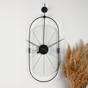 Orologio da parete Muyika Senator bianco / 77 x 29 cm / Orologio silenzioso in metallo dipinto a mano con dettagli in legno / Stile vintage moderno decorativo / Idea regalo