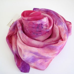 Foulard carré, 100 % soie teint à la main, joli rose, grand carré 44 po. image 4
