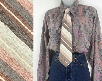 Corbata de seda con rayas diagonales en marrón cacao vintage de los años 70 Corbata de rayas retro de 58 pulgadas Corbata de los años 70 Corbata unisex vintage para hombre Regalo para él