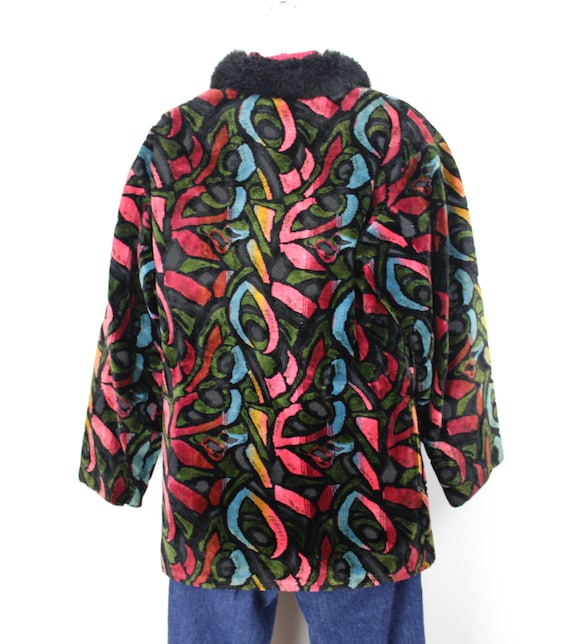 60s black floral print plush carpet coat with fau… - image 8