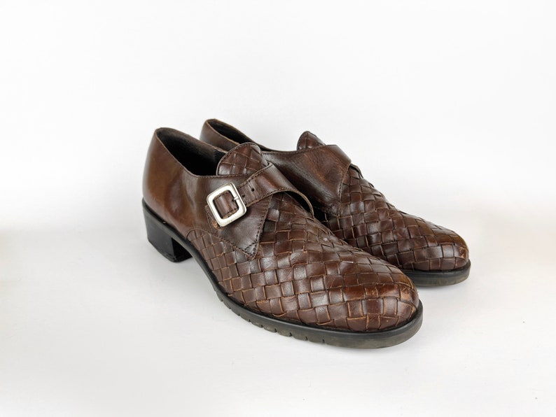 90s vintage brown woven leather Oxfords with buckle Size 7.5 Shoe Brown Woven Loafers Buckle Oxfords Light Academia Collegiate Pilgrim Shoes image 2
