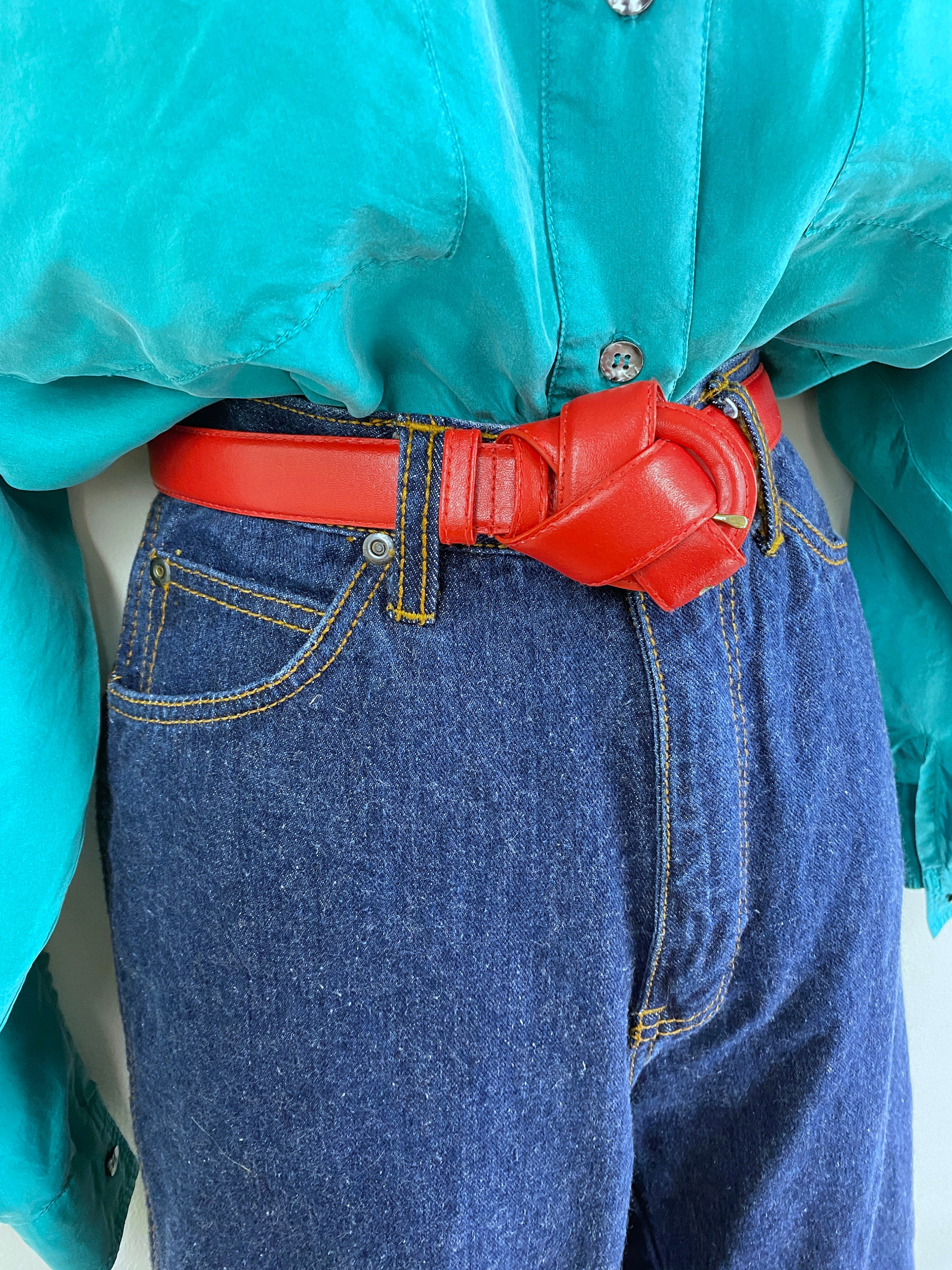 90s Vintage Skinny Red Leather Belt Medium 27 Inch Waist 90s  display picture 3