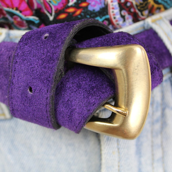 90s royal purple and gold buckle suede wide belt, Medium 28 inch waist 32 inch, 90s Vintage Belt, 90s Suede Belt, VSCO Girl, 90s Aesthetic
