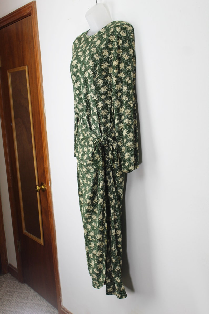 90s vintage green floral drop waist dress with side tie, Small Medium, Floral Wrap Dress, Holiday Party, Christmas Dress, Spring Green image 2