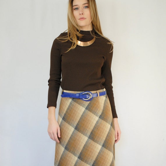 70s VINTAGE WOOL plaid A line maxi skirt, 29 inch… - image 4