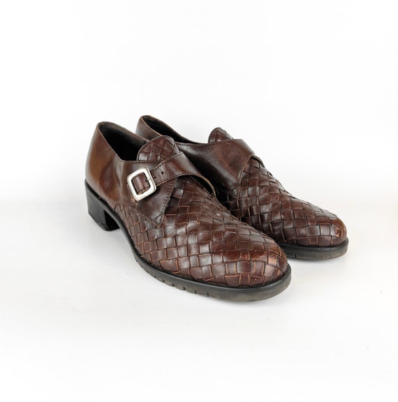 90s vintage brown woven leather Oxfords with buckle Size 7.5 Shoe Brown Woven Loafers Buckle Oxfords Light Academia Collegiate Pilgrim Shoes