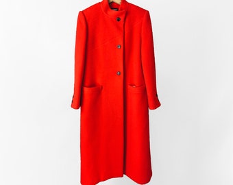 90s red and black colorblock full length wool trench coat by Harvé Benard, 90s Winter Coat Red Wool Trench Heavyweight Coat Wool Trench Coat