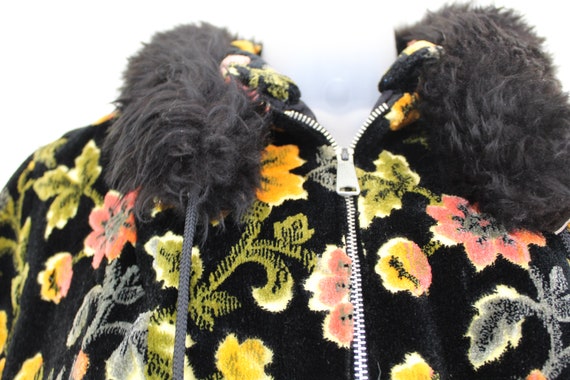 60s black floral print plush carpet coat with fau… - image 6