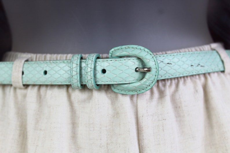 90s vintage seafoam green skinny leather belt, Small Medium, 90s Aesthetic, Snakeskin Belt, 90s Accessories, Pastel Green Belt, Pastel Goth image 3