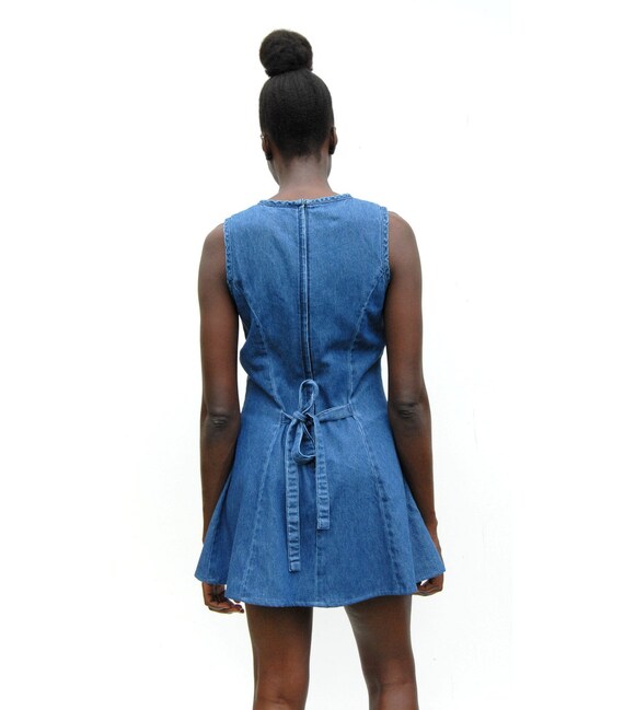 90s Vintage fitted denim mini dress with crochet … - image 8