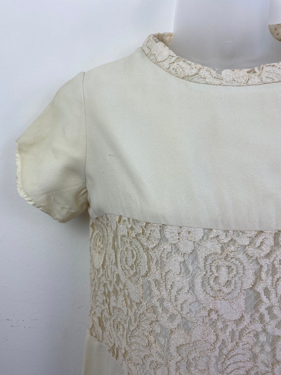 60s Vintage cream and lace block mini dress with … - image 9