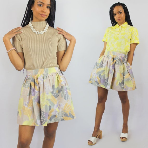 90s VINTAGE pastel floral mini skirt, 28 inch wai… - image 1