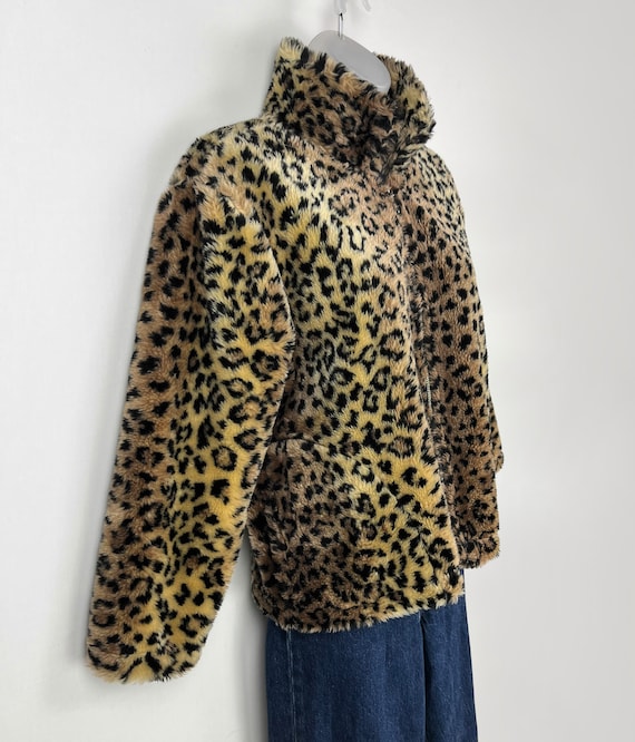 90s vintage leopard print faux fur coat Medium VE… - image 3
