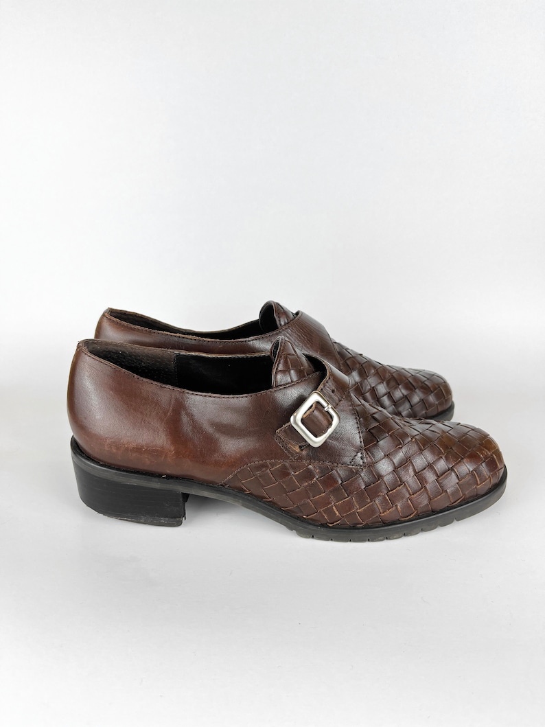 90s vintage brown woven leather Oxfords with buckle Size 7.5 Shoe Brown Woven Loafers Buckle Oxfords Light Academia Collegiate Pilgrim Shoes image 3