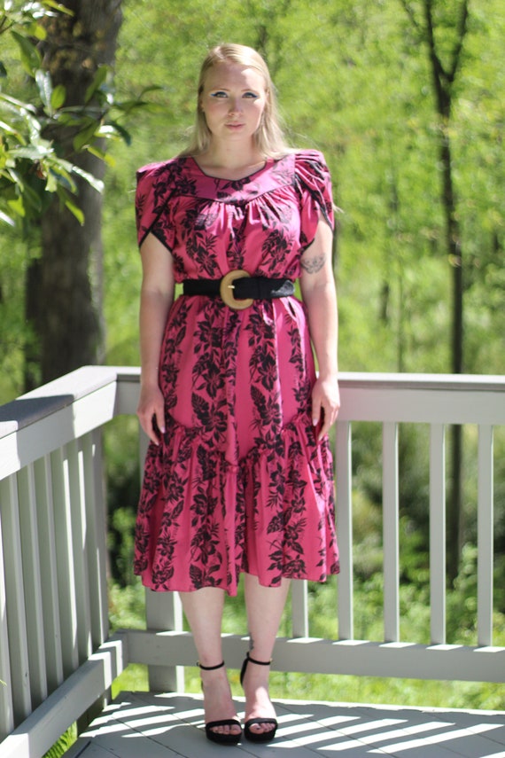80s Vintage Pink and Black Hibiscus Print Midi Dress Muumuu Vintage Hawaii Hawaiian Floral Caftan Beach Dress Tropical Print Tropical Cruise - Etsy 80s Vintage Pink and Black Hibiscus Print Midi Dress Muumuu Vintage Hawaii Hawaiian Floral Caftan Beach Dress Tropical Print Tropical Cruise - Etsy