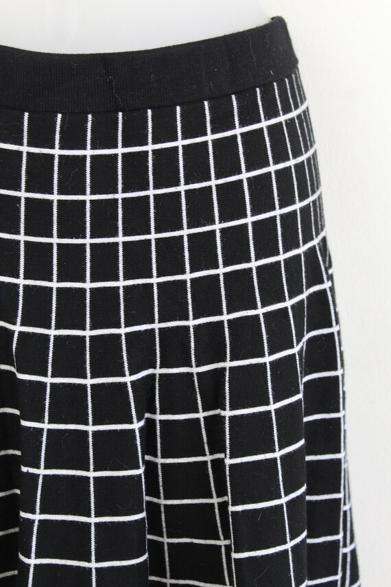 2000s vintage black and white lattice print rever… - image 4