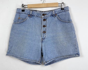 size 12 levi shorts