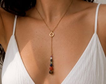 Collar de piedras preciosas de 7 chakras, collar largo dorado con piedras preciosas naturales, infundido con Reiki.