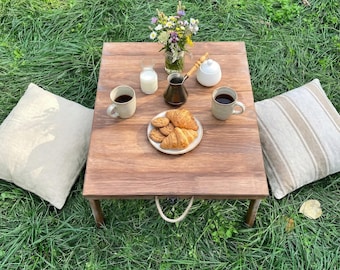 Solid Wood Low Seat Foldable Coffee Table, Minimalist Wood Floor Table for Picnic, Handcrafted Outdoor Table, Portable Minimalist Table