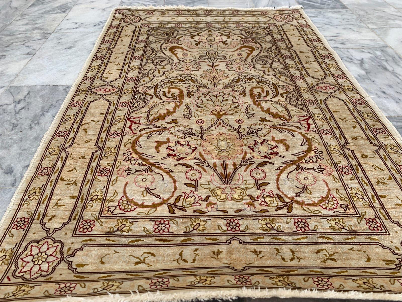 Hereke silk rug - Etsy 日本