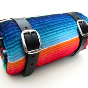 Rouleau de couverture en cuir / Accessoires de moto / Équipement de randonnée / Couverture Serape / Couverture de pique-nique / Couverture mexicaine / Équipement d'équitation / Équipement de camping Black