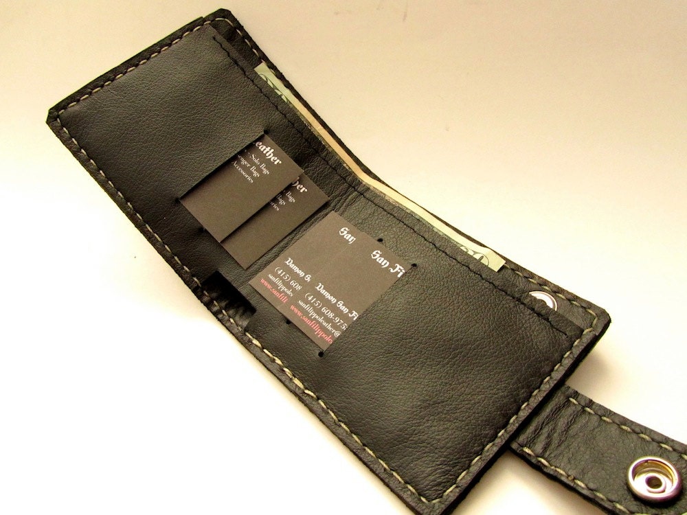 RED X Men's Canvas Tri-Fold Chain Wallet – Denim-Style Sports Wallet With Secure Clip, Holds Cards, Cash & Coins